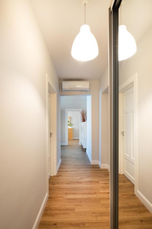 Cozy 2 Bedroom Apartment In Riga Centre Eksteriør billede